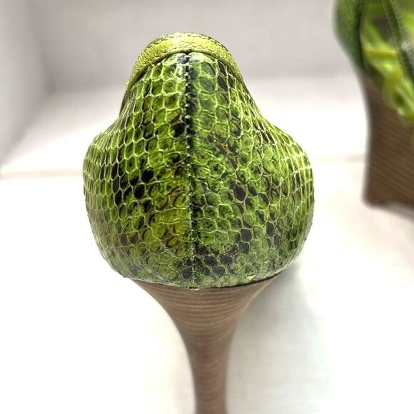 Y2K Steve Madden peep toe green reptile wedges Academia size 8.5 - Picture 8 of 9